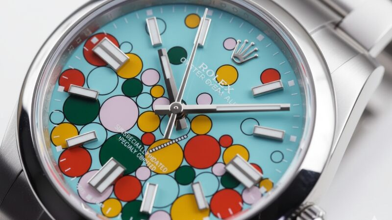 泡がデザインされたオイスターパーペチュアル セレブレーションモチーフ