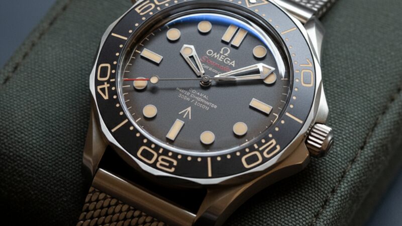 チタン製のオメガ シーマスター 007エディション